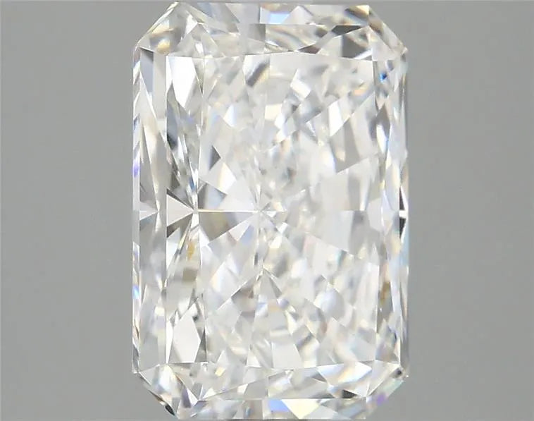 3.07ct Radiant Lab Grown Diamond (Colour F, Clarity VVS2, IGI)