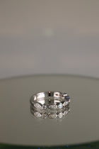 White gold art deco round brilliant diamond ring